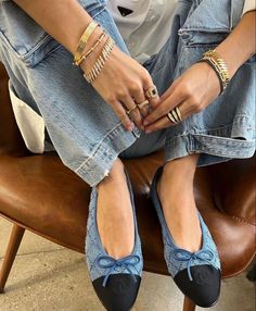 Chanel 2023, Denim Chic, Mode Inspo, Dream Shoes, Mode Inspiration, Chanel Ballet Flats, Shoe Style, Fashion Killa, Passion For Fashion