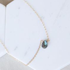 Gold Drop Necklace, Silver Drop Necklace, Green Details, Food Jewelry, Rustic Jewelry, Layered Jewelry, Labradorite Pendant, Drop Necklace, Small Accessories