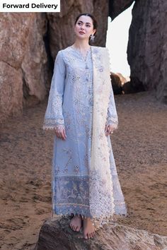 Pakistani Women Dresses, Kameez Designs, Hania Amir, Pakistani Fancy Dresses, Desi Clothes, Chiffon Collection, Artist Aesthetic, Boutique Dress Designs, Lawn Suits