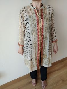 Blockprint tunic Beige Long Sleeve Tunic For Vacation, Casual Tunic With Kimono Sleeves For Beach, Casual Printed Patterned Kurta, Casual Patterned Printed Kurta, Traditional Summer Block Print Kimono, Traditional Summer Kimono With Block Print, Bohemian Long Sleeve Ikat Print Kaftan, Beige Long Sleeve Kaftan For Beach Cover-up, Casual Long Printed Cover-up