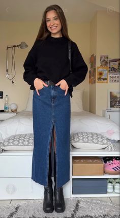 Denim Skirt Winter, Outfits With Denim Skirt, Denim Skirt Outfit Winter, Cozy Sweater Outfits, Denim Skirt Outfit Fall, Winter Maxi Skirt Outfit, 2023 Outfit Ideas, Cozy Sweaters Outfits, Jean Skirt Outfits