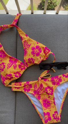 Swimsuit Inspo, Beachy Outfits, Swimsuits Outfits, Cute Bathing Suits, Bathing Suit Covers, Cute Swimsuits, Summer Bikinis, Summer Swim Suits, Cute Bikinis