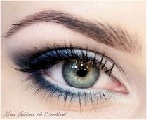 Top 10 Makeup looks for Blue Eyes. – My Brush Set Green Eyes Pop, Formal Makeup, Trendy Makeup, Baby Blues, Blue Eyed, Blue Makeup, Makeup For Green Eyes