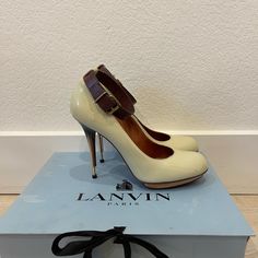 Limited Edition 2010 Lanvin Heels By Alber Elbaz. They Are Stunning And Lightly Worn. Lanvin Heels, Alber Elbaz, Lanvin Shoes, Heels Brown, Bronze Gold, Brown Leather Strap, Gold Heels, Lanvin, Shoes Women Heels