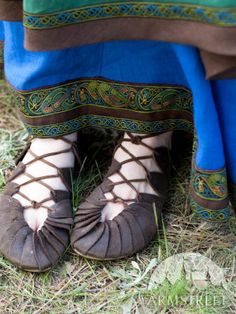 Viking's Leather Sandals “Shieldmaiden” :: by medieval store ArmStreet Medieval Shoes, Leather Womens Shoes, Viking Tunic, Combat Shoes, Viking Shoes, Checkered Shoes, Ball Shoes, Ren Fest, Fest Outfits