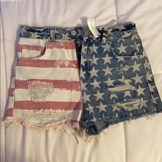 New With Tags. Topshop Moto Mom High-Waisted American Flag Jean Shorts. Size 8 (Us Size 4). These Run Small And Fit More Like A Us Size 2. So Cute Though And I Wish They Fit Me Willing To Also Trade If You Have A Size 10 In Same Style Casual High Waist Bottoms With American Flag Print, Casual High-waist Bottoms With American Flag Print, Trendy American Flag Print Bottoms For 4th Of July, Trendy High Waist Bottoms For 4th Of July, Trendy High-waist Bottoms For 4th Of July, High Waist Bottoms With American Flag Print For Spring, Spring High Waist Bottoms With American Flag Print, American Flag Print Shorts For Spring, Casual American Flag Print Shorts For Spring