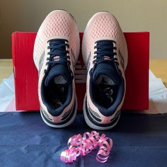 Gorgeous Pink And Navy Women’s New Balance Athletic Shoes Great Color Combination New Balance Walking Shoes, New Balance 410, Running Cross Training, Shoes New Balance, Womens Training Shoes, Cycling Shoes, New Balance Women, Retro Sneakers, Black Running Shoes