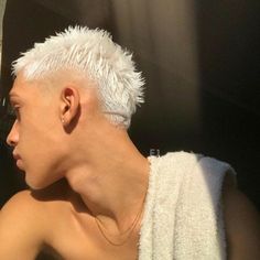 White Dyed Hair Men, Hairstyles Guys, Buzz Cut Hairstyles, Mens Haircuts Short Hair