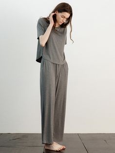 Composition : Modal 48% Cotton 48% Spandex 4%Color : Charcoal, Charcoal + Gift PackagingCountry of Origin : China Casual Stretch Sleep Sets, Gray Stretch Sets For Loungewear, Casual Gray Sets With Relaxed Fit, Casual Gray Relaxed Fit Sets, Gray Relaxed Fit Loungewear Set, Gray Relaxed Fit Sleepwear, Gray Relaxed Fit Comfortable Sleepwear, Comfortable Gray Relaxed Fit Sleepwear, Casual Gray Sleepwear For Relaxation