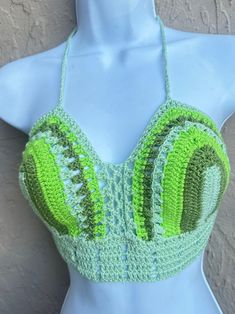 Beautiful and unique style of handmade crochet top, with Colombian threads Size S/M Crochet Crop, Summer Crop Tops, Crochet Crop Top, Summer Crochet, Tube Top, Handmade Crochet, Womens Clothing Tops, Beautiful Necklaces, Crochet Top