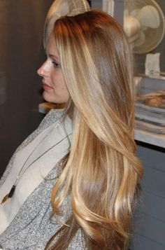 Gorgeous multi-tonal medium blonde Blond Balayage, Balayage Blonde, Honey Blonde Hair, Medium Blonde, Long Blonde, Blonde Brunette, Long Blonde Hair