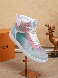 Louis Vuitton High Tops, Brand Sneakers, Top Sneakers Women, High Top Sneaker, Sneakers Women, Men Shoes Size, Exclusive Bag, New Bag, Luxury Brand