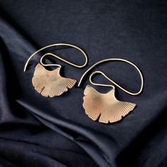 Indian Gingko Earrings,  Ginkgo earrings gold, leaf hoops earrings, boho, ginkgo jewelry ,wedding, handmade earrings, gift for her Metal:- Brass Shipping:- All the parcels will be shipped within 3 days of purchase Delivery:- Delivery will take time 2-3 weeks sometimes longer. SPEED POST take 7 - 10 days. Contact for fast shipping upgrades. Return:- I want all my customers to be happy with their purchases.if you are not satisfied with our product, you may return your order within 7 days from the Gold Leaf-shaped Hoop Earrings For Gift, Leaf-shaped Yellow Gold Brass Jewelry, Gold Bohemian Leaf-shaped Jewelry, Bohemian Gold Leaf-shaped Jewelry, Leaf-shaped Brass Earrings For Gift, Leaf-shaped Brass Earrings As Gift, Handmade Metal Leaf-shaped Jewelry, Bohemian Gold Leaf Jewelry, Elegant Copper Leaf Jewelry