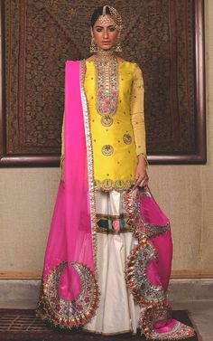 Gharara Designs, Mehndi Outfit, Girl Guide, Nikkah Dress, Pakistani Wedding Outfits, Pakistani Fashion Party Wear, Pakistani Bridal Dresses, Bridal Dress Design, Designer Party Wear Dresses