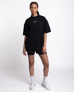 Fear can often cause us to stand still but there comes a time when you must flip that illusion into action and go. LFG serves as this reminder. Made from a breathable cotton interlock, the Tunero T-Shirt comes in an oversized block that flows with each punch. Let's F*cking Go. Printed Strike & LFG logo Drop shoulder Short sleeve Oversized fit 92% Combed Cotton, 8% Elastane Nike Boyfriend Tshirt, Lifestyle Club, Sauna Suit, Training Clothes, Boxing T Shirts, Running Tops, Oversized T Shirt, Oversized Tshirt, Combed Cotton