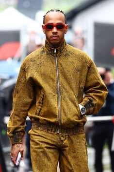 Sir Lewis Hamilton, Street Fashion Men Streetwear, Men Streetwear, Lewis Hamilton, Clothing Styles, Mens Streetwear, Street Fashion, Mens Clothing Styles, Austria