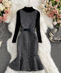 Fairytale Outfits, New Look Clothes, Most Luxurious Car, Rolls Royce Car, Sunday Clothes, Stylish Outfits Casual, Office Suits, Car Luxury, Closet Wishlist