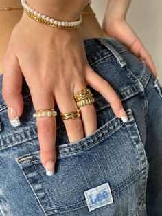 Xoxo Jewelry, Evry Jewels, Luxe Jewelry, Jewelry Accessories Ideas, Dope Jewelry, Classy Jewelry, Jewelry Essentials, Stacked Jewelry, Jewelry Lookbook