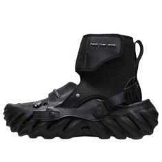 Crocs Feng Chen Wang x Echo Clog 'Multi-Wear' 209391-001 Nick Shoes, Techno Wear, Future Sneakers, Echo Clog, Feng Chen Wang, Men Street Styles, Futuristic Shoes, Techwear Fashion, Crocs Clogs