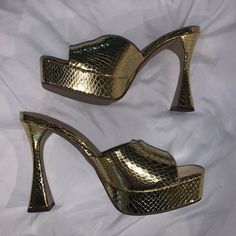 Brand New, Beautiful Snake Skin Printed Gold Heels! Very Modern And Fun! Beautiful Snakes, Gold Heels, Snake Skin, Shoes Women Heels, Shoes Heels, Womens Sizes, Brand New, Women Shoes, Heels