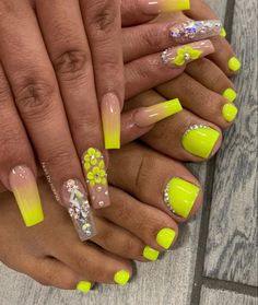 Pedicure With Rhinestones, Yellow Neon Nails, Neon Ombre Nails, Neon Pedicure, Neon Toe Nails, Neon Manicure, Nails With Accent, Glitter Toe Nails, Acrylic Nail Designs Classy