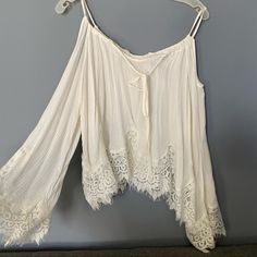 Nwt Never Worn Kinda Sheer Fits More Medium Spring Flowy Tops With Lace Trim, White Flowy Top For Fall, Flowy Lace Trim Top For Spring, Lace Top For Brunch With Loose Fit, Flowy Lace Top For Brunch, White Bohemian Top For Daytime, White Flowy Blouse For Spring, White Flowy Top For Daytime, Flowy White Top For Daytime