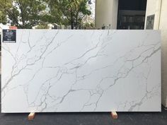 Calacatta Laza Quartz Calcutta Laza Quartz, Kitchen Counter Decorations, Fridge Wall, Engineered Stone Countertops, Cambria Countertops, Marble Floors