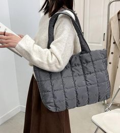 Puffy Tote Bags, Puff Bag, Fur Bags, Everyday Tote Bag, Quilted Tote Bags, Quilted Pattern, Quilted Totes, Everyday Tote, Bag Ideas