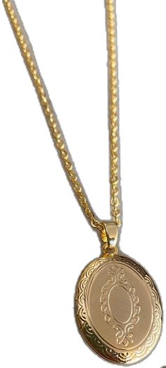 Round Medallion Necklace With Gold Chain As Gift, Gift Medallion Necklace With Gold Chain, Gift Round Medallion Necklace With Gold Chain, Gold Chain Medallion Necklace, Gold Chain Medallion Necklace As Gift, Gold Chain Necklace With Medallion For Gift, Gold Chain Medallion Necklaces For Gifts, Gold Locket Chain Necklace With Round Pendant, Gold Chain Necklace With Locket Round Pendant