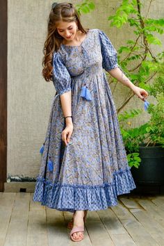 Cotton Silk Gown in Blue with Digital Print work Kurti Wedding, Wedding Bollywood, Simple Frock Design, Long Frock Designs, Long Gown Design, Simple Frocks, Cotton Gowns, Frock For Women, Gaun Fashion