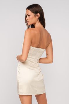 The Harper Ivory Ribbon Trim Strapless Mini Dress is everything you need for your next party! Ivory satin fabric forms a strapless bodycon mini dress with lace and ribbon trim detail. Style with stiletto heels for a chic night out look! DETAILS & FIT Bodycon Fit. Polyester. Lining: Polyester. For Best Results Dry Clean. Imported. Dress With Ribbon, Satin Bodycon Dress, Boho Pink, Trim Dress, Ivory Dresses, Pink Boho, Dress Boho, Strapless Mini Dress, Ribbon Trim