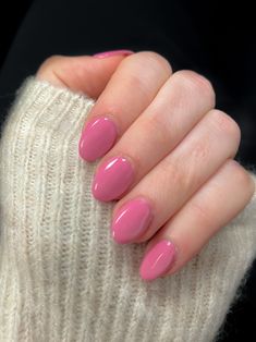 Pink Dip Nail Colors, Cute Short Acrylic Nails Round, Pink Nail Inspo Almond, Round Shape Nails, Pink Dip Nails, Hello Nails, Gelish Nails, Gel Nails Diy