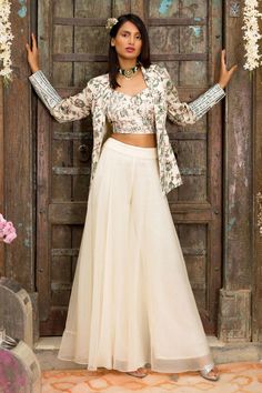 Jacket With Plazo Suit, Plazo Crop Top With Jacket, Indo Fusion Outfits Women, Plazo With Jacket, Fusion Wear Indian Western, Indian Western Fusion Fashion, Western Work Wear For Women, Indian Fusion Wear, Indowestern Outfits