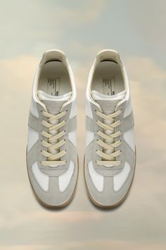 Replica Sneakers Dirty White Vintage Custom Leather Sneakers With White Sole, Vintage Leather Custom Sneakers With White Sole, Vintage Streetwear Sneakers With Leather Sole, Retro Leather Sneakers With Vulcanized Sole, Margiela Replica Sneakers, Designer Sneakers For Men, Replica Sneakers, Maison Margiela Replica, Dress Down Day