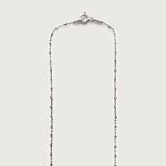 Lleva tu fe cerca de tu corazón con nuestro collar de cruz de plata esterlina de Rachel's Worth. Este collar de cruz para mujer, bellamente elaborado con una delicada cadena de cuentas, expresa el amor infinito que nuestro Salvador demostró al derramar Su sangre por nuestros pecados. Su diseño versátil se puede combinar con cualquier estilo, lo que lo convierte en un recordatorio perfecto de tu fe y convicción.




 Material elaborado



 Metal: Plata de ley .925


 Colgante de cruz de plata est Sacrificial Love, Silver Cross Necklace, Sterling Silver Cross Necklace, Infinite Love, Coin Bracelet, Cube Beads, Sterling Silver Cross Pendant, Our Savior, Gold Cross Pendant