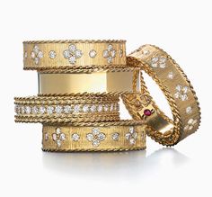 Italian Gold Jewelry, Bridal Jewellery Inspiration, Florence Wedding, Diamond Jewelry Set, New Gold Jewellery Designs, Italian Heritage, Jewelry Accessories Ideas, Princess Collection, Bangles Jewelry Designs