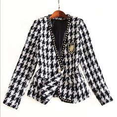 Shop Socialitte Houndstooth Blazer Size: Xl But Fits A Medium Condition: New/Never Worn Pet-Free/Smoke-Free Home Casual Black Houndstooth Blazer, Black Houndstooth Blazer For Spring, White Houndstooth Blazer For Winter, Houndstooth Blazer Outfit, Black Blazer Outfits, Black And White Clothing, Sophie's Choice, Black Blazer Outfit, Fashion Design Inspiration