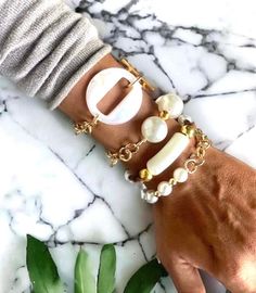 Elevate your style with this unique, handmade bracelet set that effortlessly blends boho-chic and modern elegance.  Will be send as set of 4 Elastic Bracelets, Bracelets Boho, Boho Chic Bracelets, Boheme Chic, Bracelet Sets, Chic Bracelet, Stylish Bracelet, Boho Bracelet, Elastic Bracelet