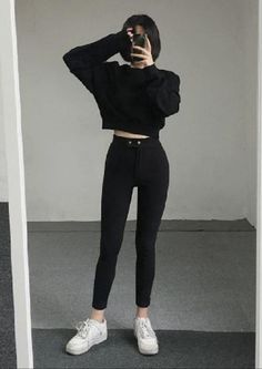 Celana Jogger Wanita, Korean Casual Outfits, Hipster Outfits, Tumblr Outfits, Korean Girl Fashion, Korean Fashion Trends, Ulzzang Fashion