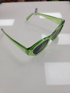 Fashion Sunglasses UV Protection Not polarized Green Rectangular Sunglasses With Tinted Lenses, Green Rectangular Sunglasses With Mirrored Lenses, Green Rectangular Tinted Sunglasses, Green Cat Eye Sunglasses With Anti-reflective Coating, Green Anti-reflective Cat Eye Sunglasses, Green Rectangular Sunglasses With Uv Protection, Green Square Frame Anti-reflective Sunglasses, Trendy Green Tinted Cat Eye Sunglasses, Casual Green Rectangular Sunglasses