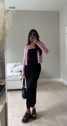 Chique Outfits, Mode Boho, Mode Casual, Causual Outfits, Pink Cardigan, Baggy Pants, Fashion Mistakes