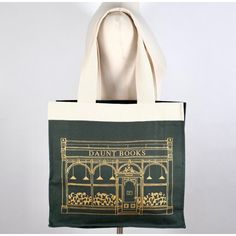 *Price Is Not Negotiable* A Brand New And Unused Daunt Books Of London Tote Only Available For Purchase At The London Store - Us Seller With Item In Hand Ready To Ship Limited Edition 2024 Style In Thick Forest Green Canvas With Gold Foil Open Top The Size Of The Bag Is 4.5" Deep X 13.5" Tall X 15" Wide, Strap Drop Is 10" Please See Our Other Items. 20 Daunt Books Tote, Daunt Books, Thick Forest, City Tote Bag, Garden Tote Bag, Altoids Tins, Suede Tote Bag, Book Tote Bag, Monogram Tote Bags