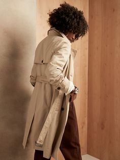 Essential Trench Coat | Banana Republic Outerwear Women Winter, Trendy Coat, Capes & Ponchos, Chic Blazer, Classic Trench Coat, Exclusive Clothing, Womens Parka, Style And Grace, The Seasons