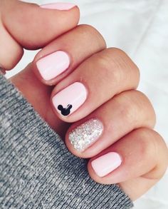 Round Nail Designs, Disney Nail Art, Mickey Nails, Disney Nail