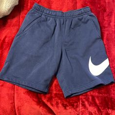 Size Men’s Small Never Worn Casual Blue Activewear With Built-in Shorts, Navy Casual Activewear Shorts, Navy Casual Short Activewear, Navy Nike Activewear For The Gym, Navy Cotton Sports Shorts, Navy Nike Sporty Athletic Shorts, Nike Navy Sporty Athletic Shorts, Nike Sporty Navy Athletic Shorts, Nike Navy Athleisure Activewear