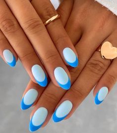 light blue and blue french tips Bright Trendy Nails, Orange Nails Oval, Neon French Tip Nails, Two Color French Tip Nails, Nail Design Glitter, Baby Blue Nails, Broken Nails, Nagel Tips, Smink Inspiration