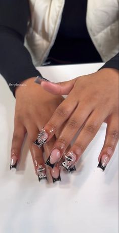 Medium Length Nails Birthday, Short Black Freestyle Nails, Simple Nail Designs Black Women, Med Nails Acrylic, Shorts Nails Black Women, Short Black Bling Acrylic Nails, Dior Slides Outfit Black Women, Black Frenchies Nails Short, Short Acrylic Nails Designs With Charms