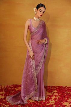 Lavender Saree Outfit, Lavender Saree Look, Lavender Sari, Lavender Sarees, Lavender Organza Saree, Cocktail Sarees, Lavender Saree, Saree Organza, Embroidery Sarees