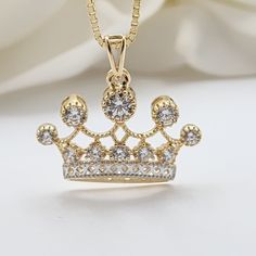 Stunning Solid 14k Yellow Gold 3d Crown Charm Necklace. Get The Set Or Just The Pendant. Perfect For Everyday And Every Occasion. Unique, Elegant And Everlasting. 14k Gold Will Not Tarnish Or Rust. Perfect Gift For Her. Materials: 14k Gold, Cz Size: 19x14mm Pendant Weight: 1.6 Grams (Aprox) Chain Weight: 2 Grams (Aprox) Chain Thickness: 0.9x0.9mm Lenght: 18 Inches 14k Stamped Brand New Fast Shipping For Her Follow Us For More Fine 14k Gold Jewelry Dm Me With All Your Questions I Will Be Happy To Luxury 14k Stamped Cubic Zirconia Jewelry, Anniversary Jewelry With Cubic Zirconia Box Chain, Yellow Gold Jewelry With Box Chain And Cubic Zirconia, Yellow Gold Cubic Zirconia Jewelry With Box Chain, Gold Plated Pendant Jewelry For Birthday Gift, Rose Gold Diamond Jewelry With Crown Design, Elegant Gold Plated Jewelry For Birthday Gift, Luxury Silver Jewelry For Birthday Gift, Cubic Zirconia Box Chain Necklace As Gift