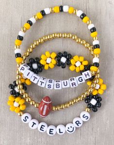 Steelers Inspired Bracelets / Pittsburgh Bracelets / Steelers - Etsy Steelers Bracelet, Pittsburgh Steelers Crafts, Cup Charms, Team Bracelets, Inspired Bracelets, Football Bracelet, Multiple Bracelets, Diy Jewlery, Sports Jewelry